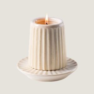 Ivory ribbed ceramic candle